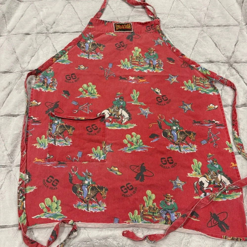 Vintage Grilla Gear Apron Red Western Gorillas Fun Pocket USA Made Cotton - Picture 6 of 6